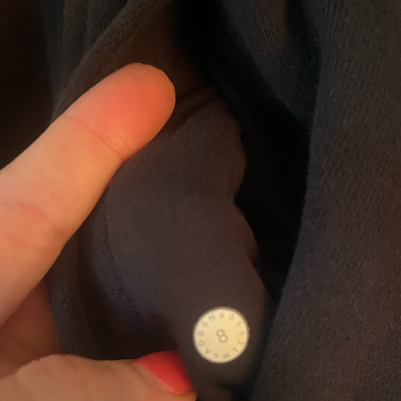Black Lululemon scuba hoodie size 8 GUC - Picture 5 of 5